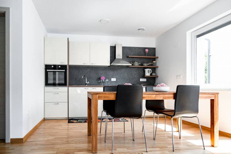 Sobe in apartmaji BAMA Litija popolnoma opremljen apartma Sobe in apartmaji BAMA Litija popolnoma opremljen apartma